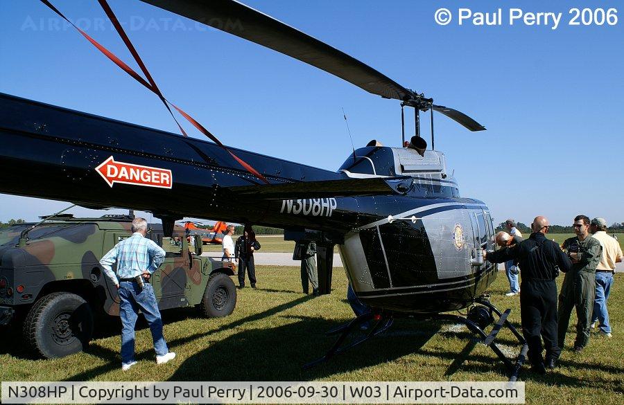 N308HP, Bell OH-58A Kiowa C/N 71-20764, Hanging out at her tailrotor