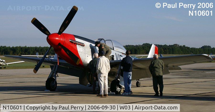 N10601, 1944 North American P-51D Mustang C/N 122-40383, Drawing a crowd of veterans, perhaps