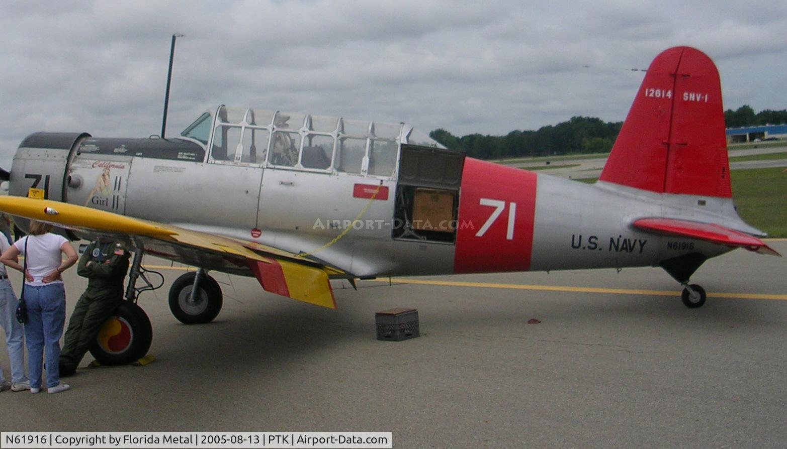 N61916, 1942 Vultee SNV-1 (BT-13A) Valiant C/N 7041, Vultee