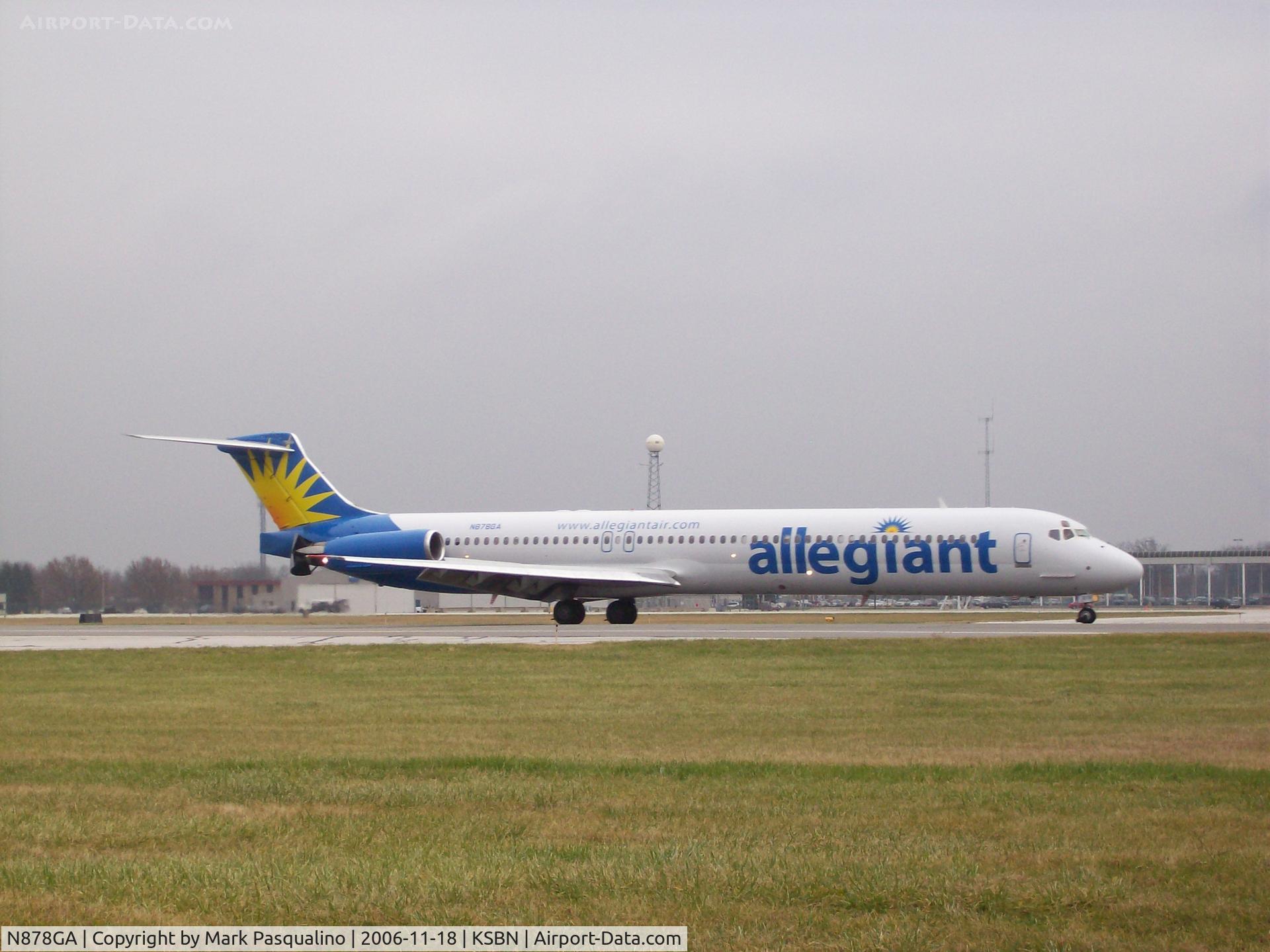 N878GA, 1996 McDonnell Douglas MD-83 (DC-9-83) C/N 53487, MD-83