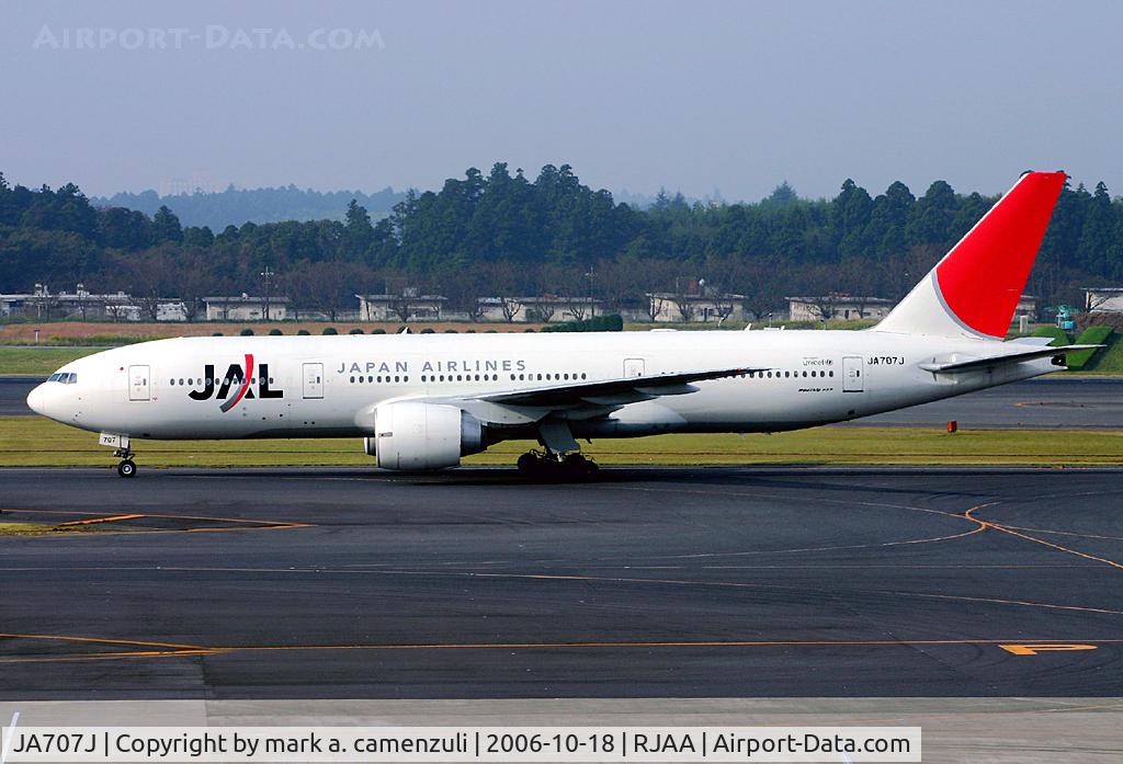 JA707J, 2004 Boeing 777-246/ER C/N 32894, B.777