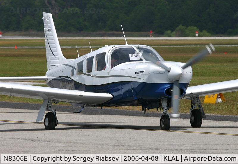 N8306E, 1980 Piper PA-32R-301T Turbo Saratoga C/N 32R-8129014, Sun-n-fun 2006