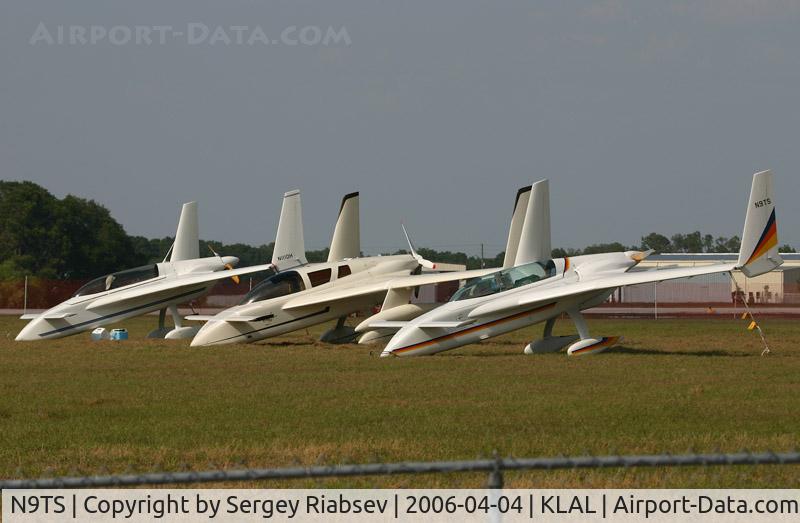N9TS, 1986 Rutan Long-EZ C/N 1378, Sun-n-fun 2006