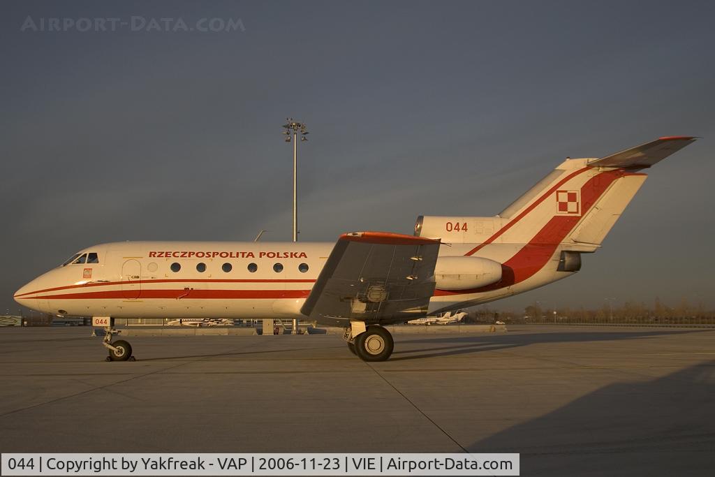 044, 1978 Yakovlev Yak-40 C/N 9840659, Polish Air Force Yakovlev 40