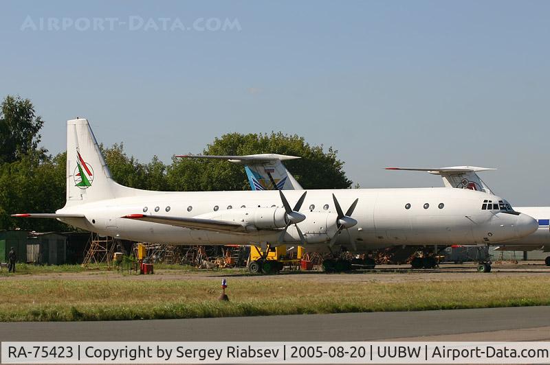 RA-75423, 1962 Ilyushin Il-18V C/N 182005601, at UUBW