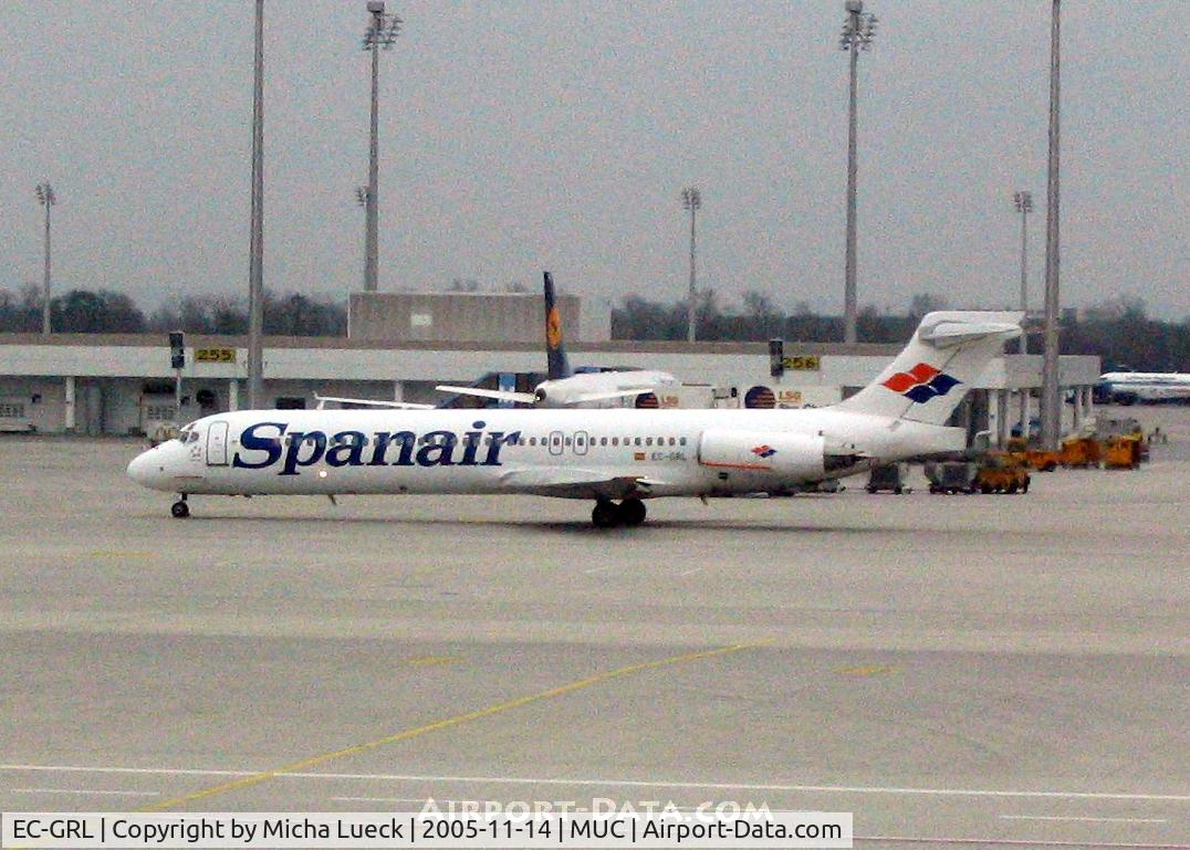 EC-GRL, 1989 McDonnell Douglas MD-87 (DC-9-87) C/N 49828, Taxiing to the gate
