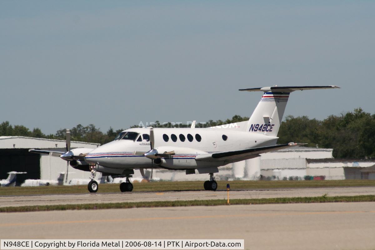 N948CE, 2000 Raytheon Aircraft Company B200 C/N BB-1736, Beech 200