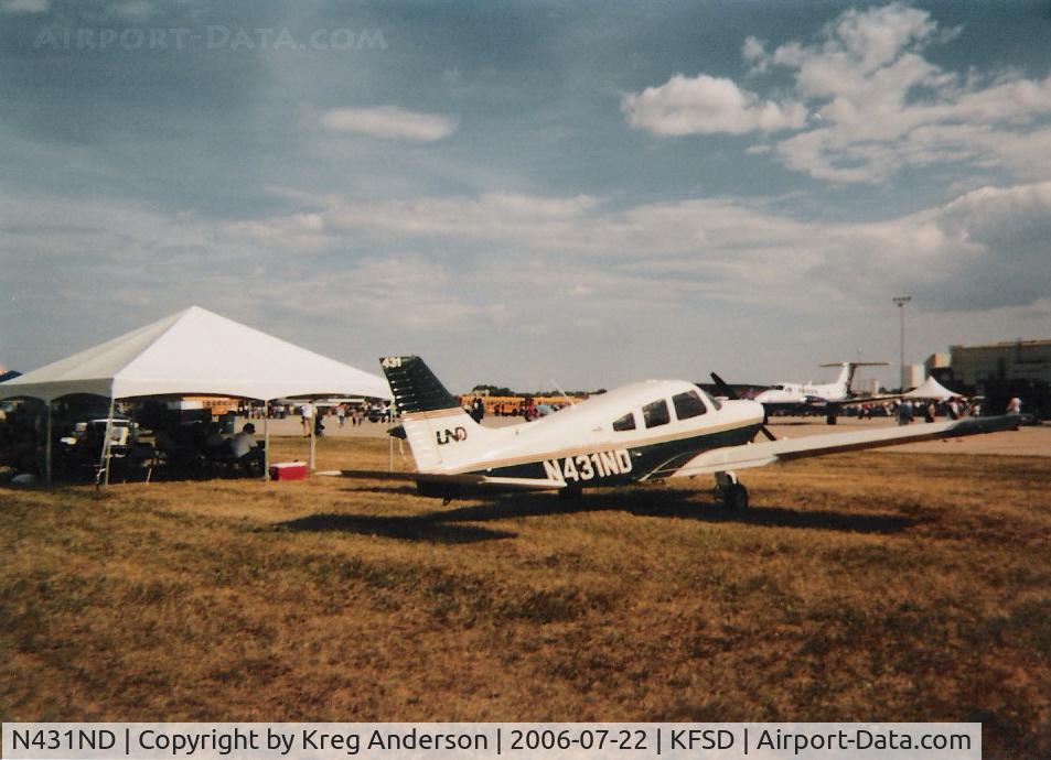 N431ND, 2006 Piper PA-28-161 C/N 2842266, At the '06 Sioux Falls Airshow