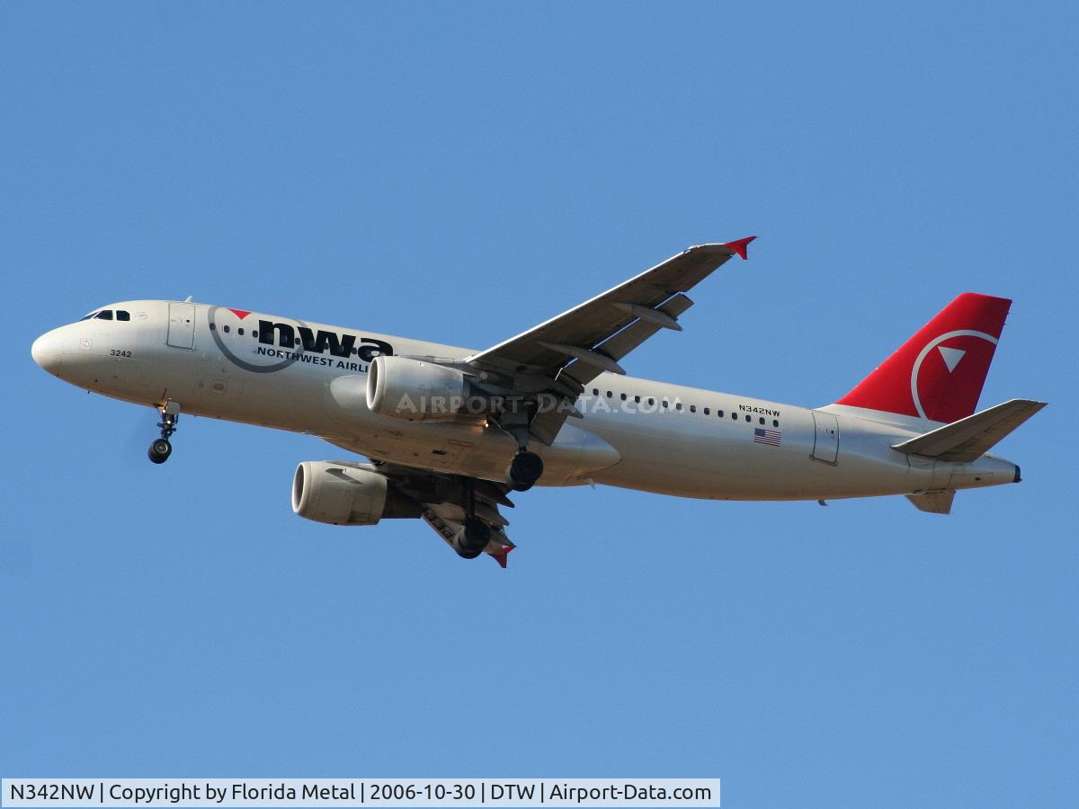 N342NW, 1993 Airbus A320-212 C/N 381, NW A320