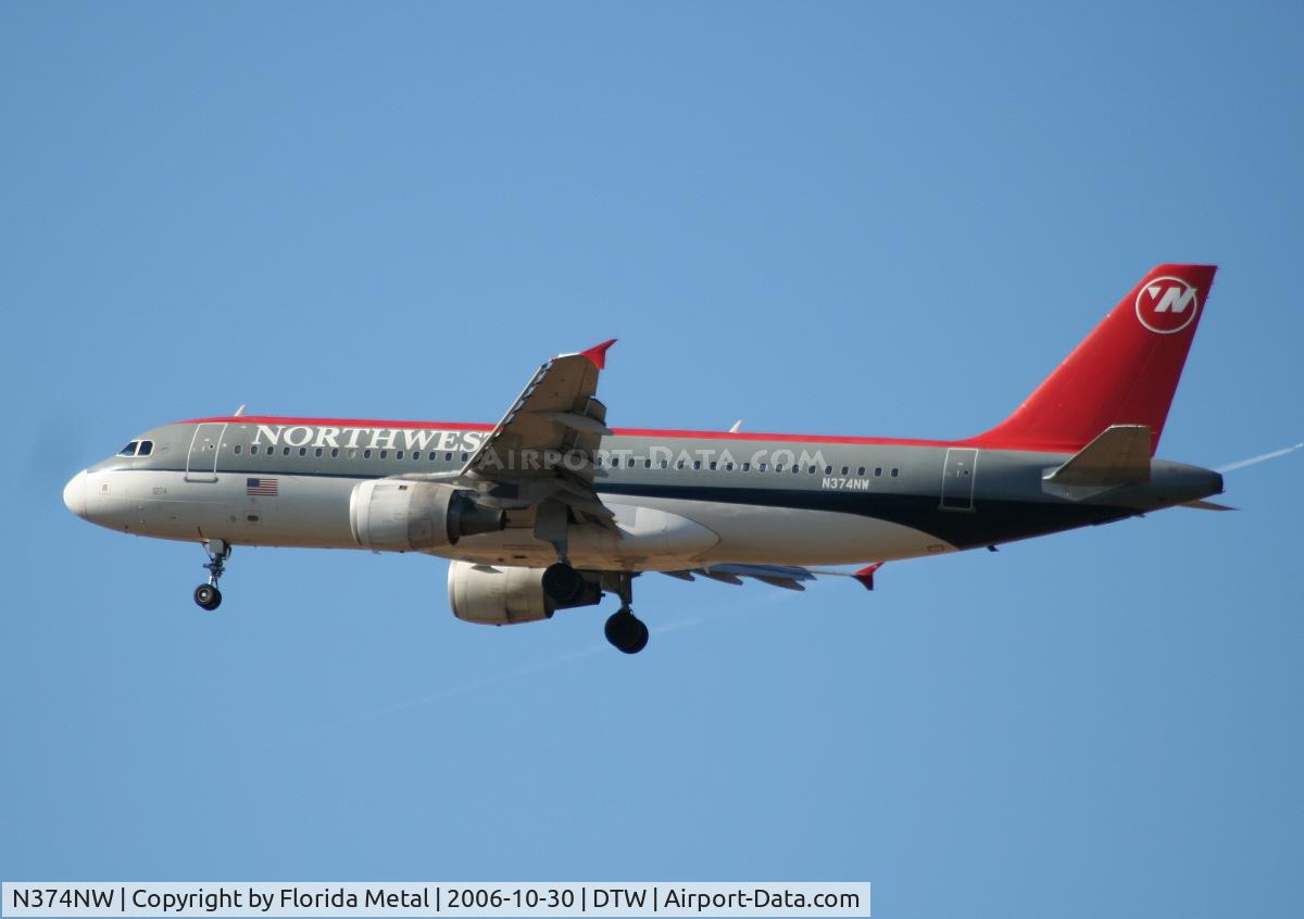 N374NW, 2001 Airbus A320-212 C/N 1646, NW A320