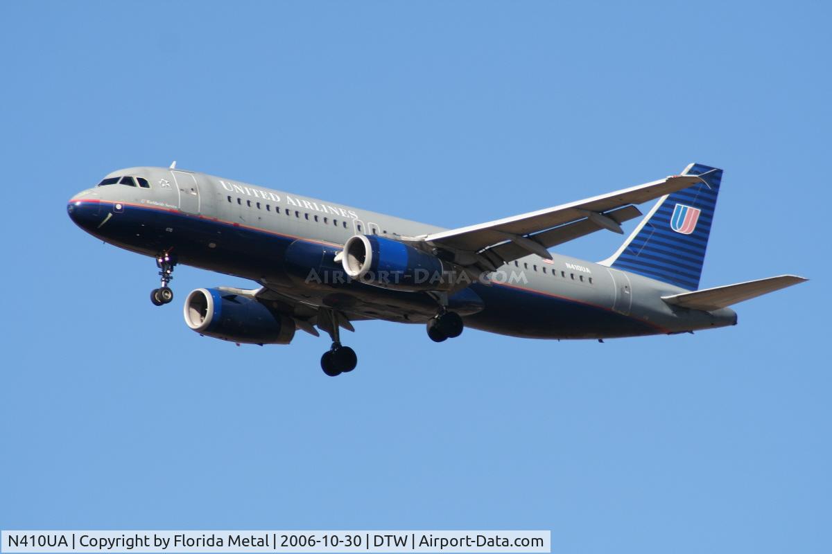 N410UA, 1994 Airbus A320-232 C/N 463, UA A320