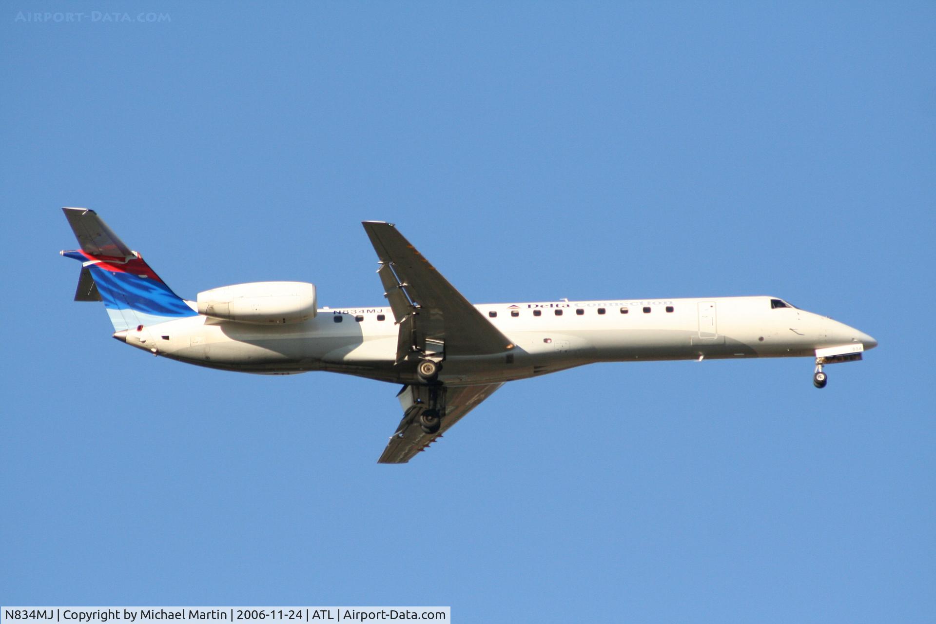 N834MJ, 2000 Embraer EMB-145LR C/N 145340, Over the numbers of 9R