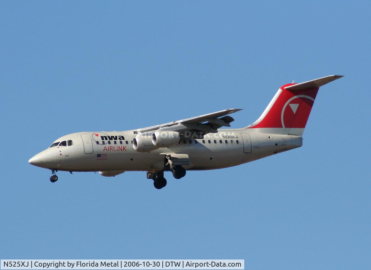 N525XJ, 1999 British Aerospace Avro 146-RJ85A C/N E2350, Mesaba new colors ARJ