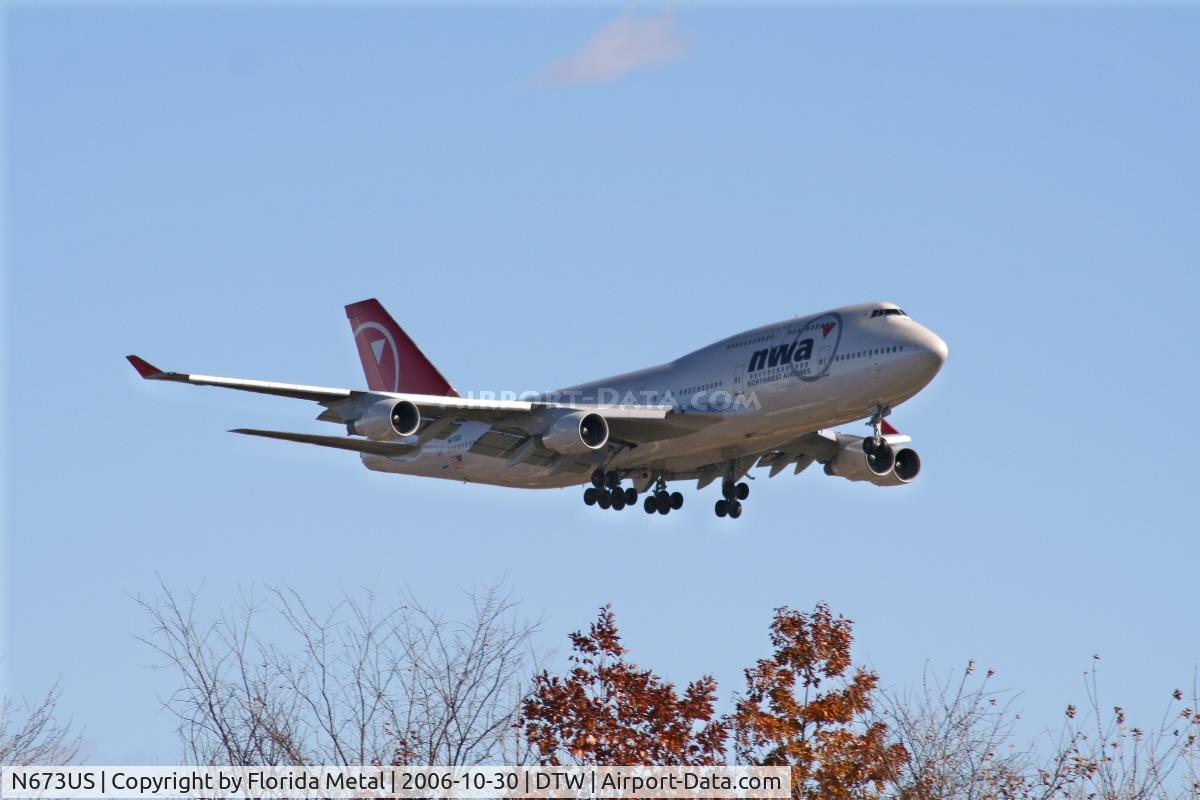 N673US, 1999 Boeing 747-451 C/N 30268, Northwest new colors