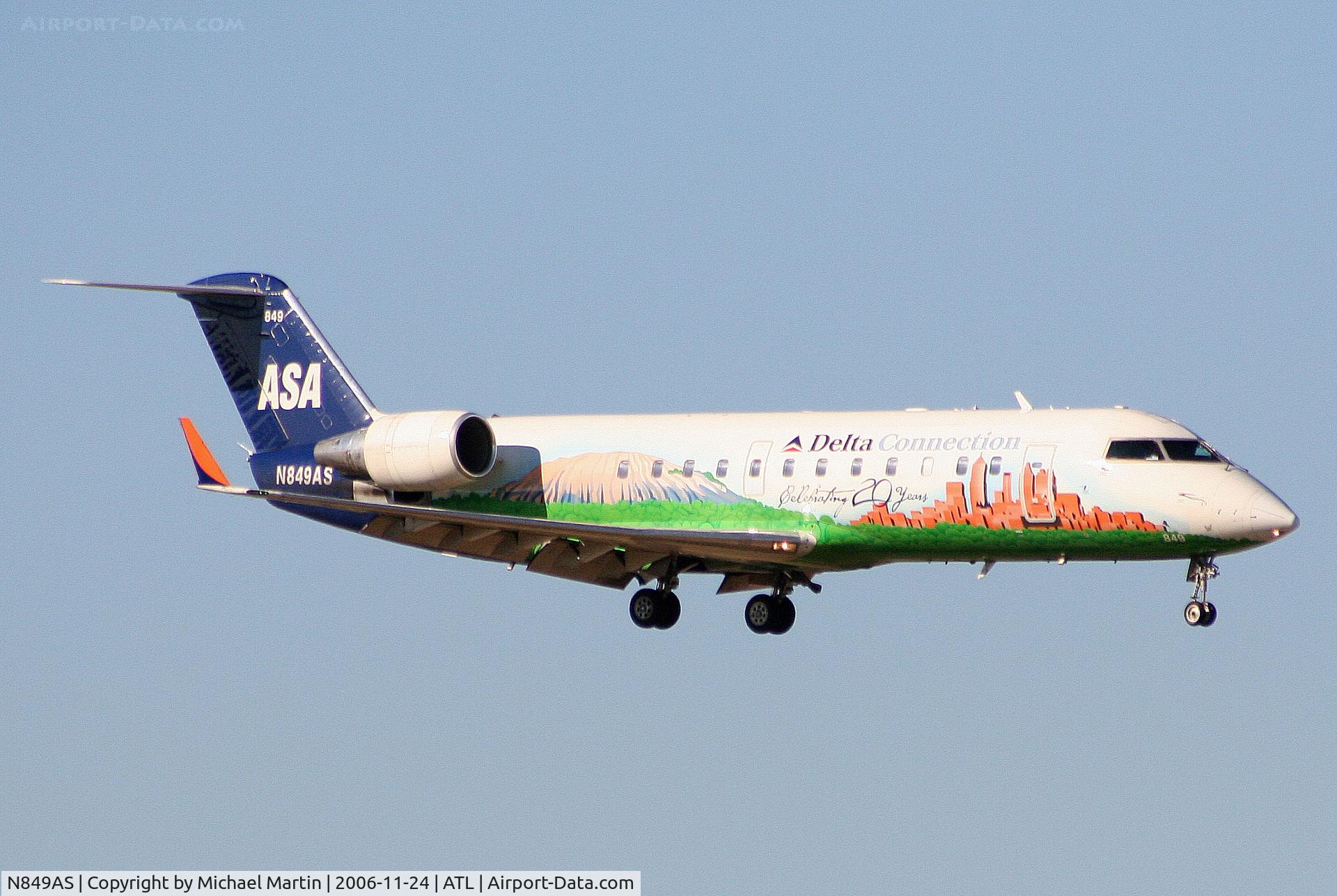 N849AS, 1999 Bombardier CRJ-200ER (CL-600-2B19) C/N 7347, On final for Runway 9R