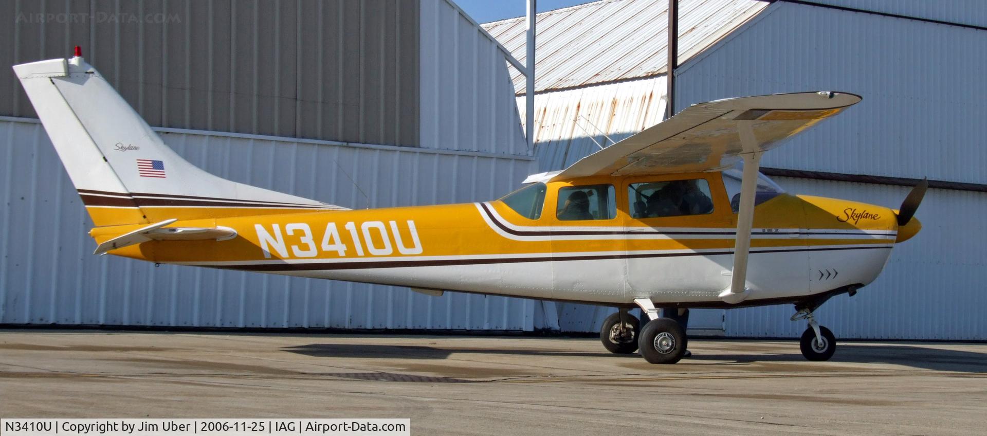 N3410U, 1963 Cessna 182F Skylane C/N 18254810, Getting ready for a family outing