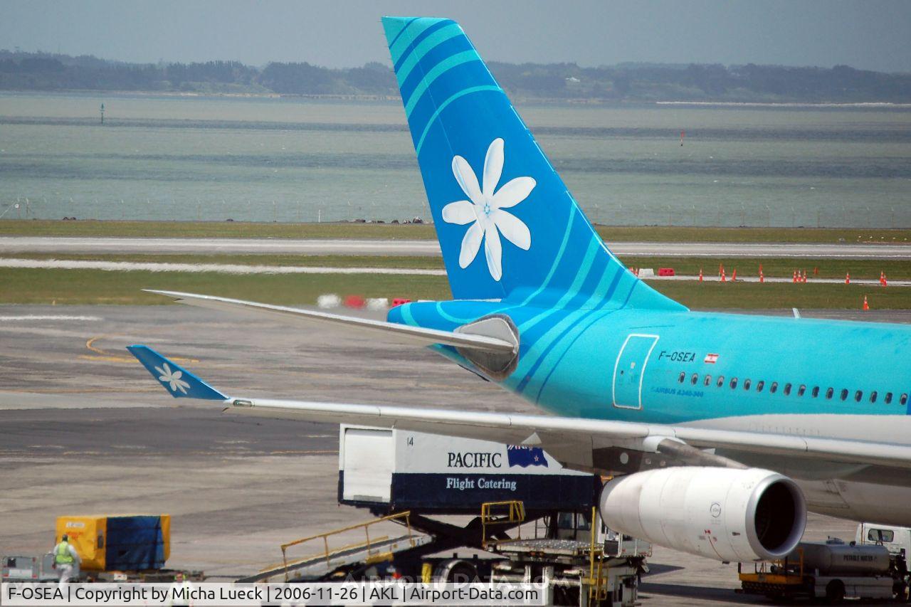 F-OSEA, 2001 Airbus A340-313 C/N 438, At the gate in Auckland