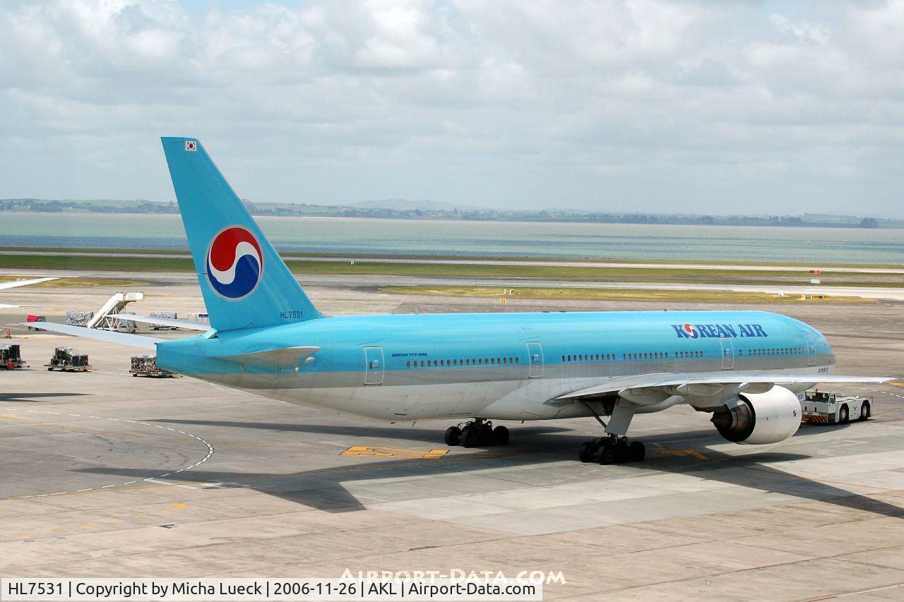 HL7531, 1997 Boeing 777-2B5/ER C/N 27946, Leaving Auckland