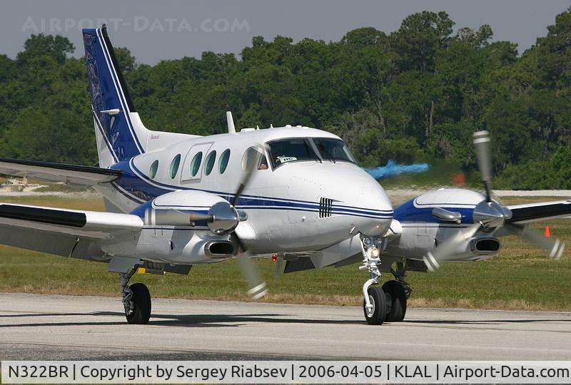 N322BR, 1989 Beech C90A King Air C/N LJ-1222, Sun-n-fun 2006