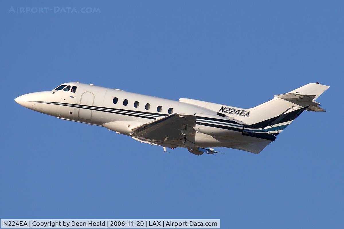 N224EA, 1980 Hawker Siddeley HS.125 Series 700A C/N 257088, Atsinger Aviation LLC Hawker-Siddeley HS-125-700A N224EA climbing out from RWY 25R enroute to Tulsa Int'l (KTUL).