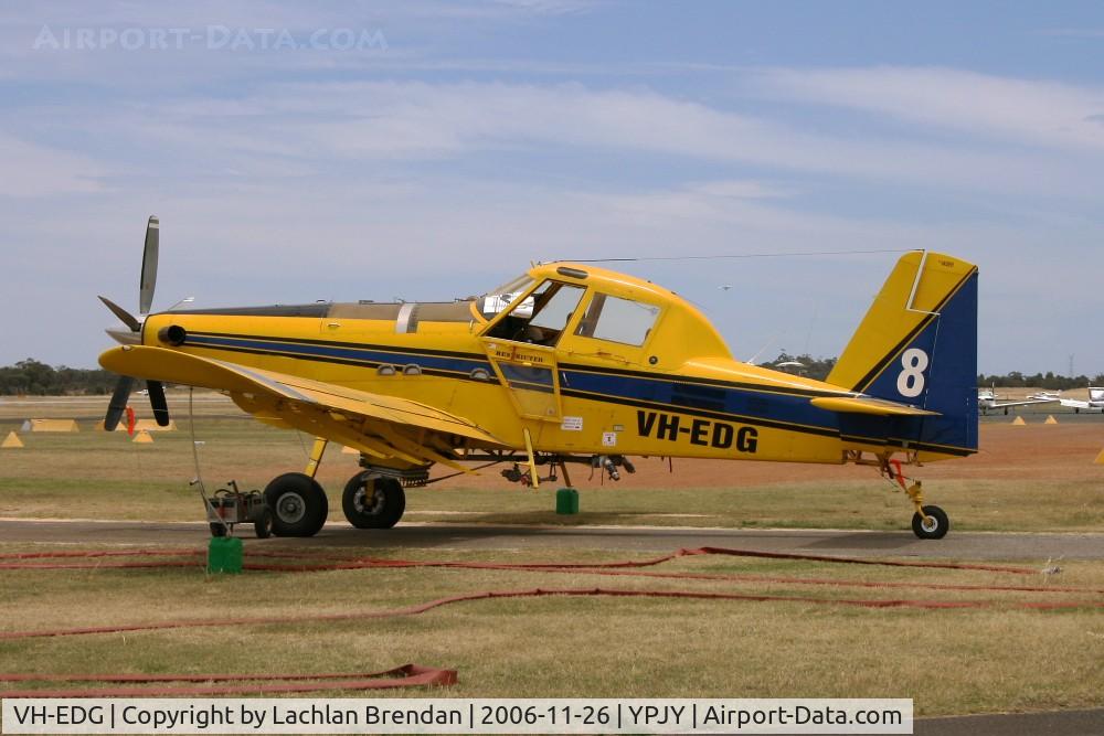 VH-EDG, 2001 Air Tractor Inc AT-802 C/N 802-0105, Air Tractor AT-802 Fire Bomber ready for action.