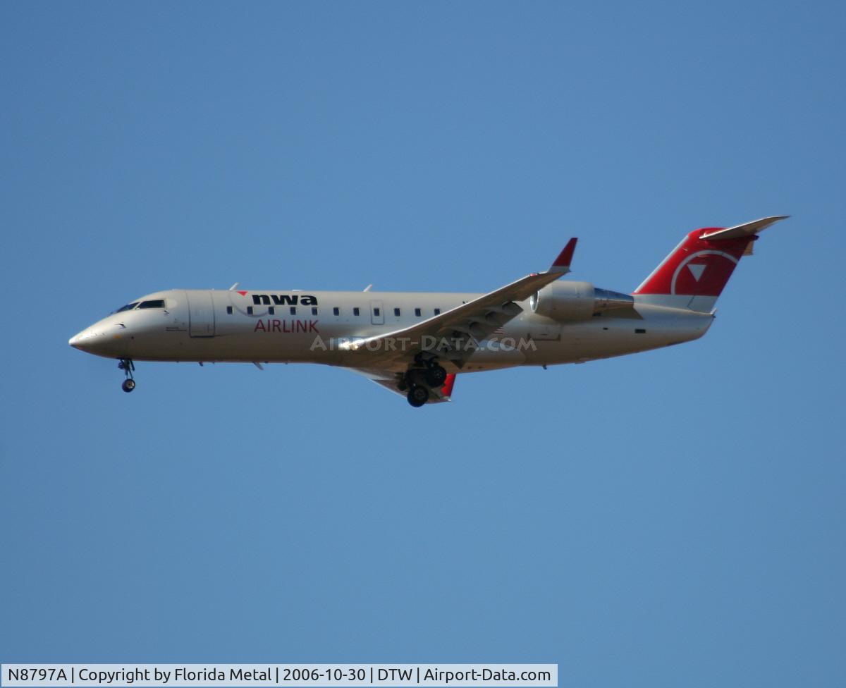 N8797A, 2003 Bombardier CRJ-200 (CL-600-2B19) C/N 7797, CRJ
