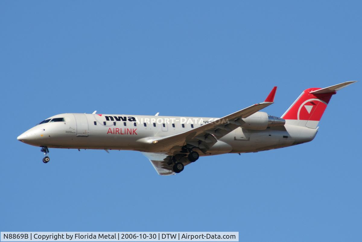 N8869B, 2003 Canadair CRJ-440 (CL-600-2B19) Regional Jet C/N 7869, CRJ