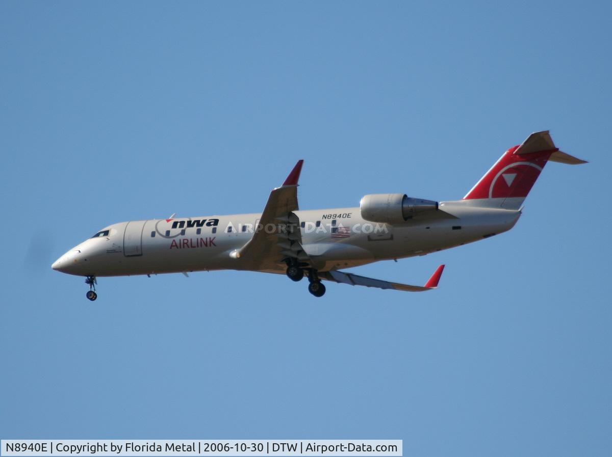 N8940E, 2004 Bombardier CRJ-200 (CL-600-2B19) C/N 7940, CRJ