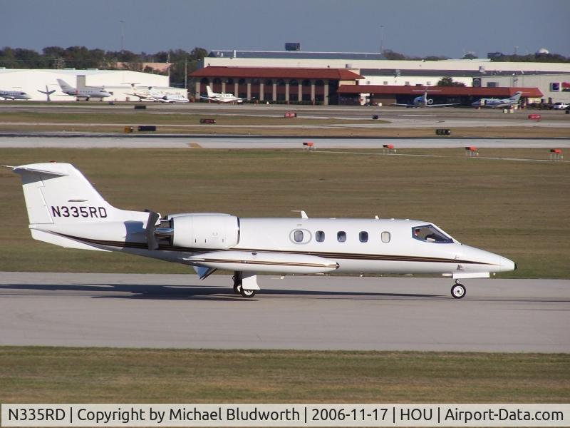 N335RD, Gates Learjet 35A C/N 35A-216, Rolling out after landing on 17.