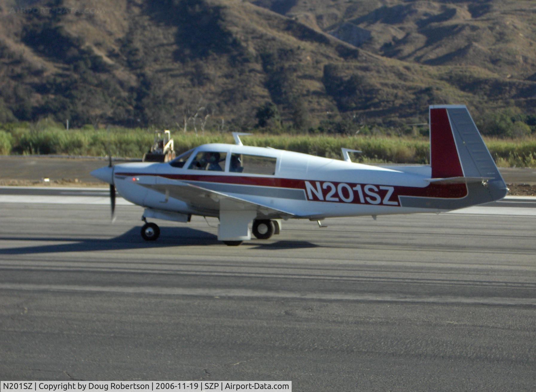 N201SZ, 1977 Mooney M20J 201 C/N 24-0285, 1977 Mooney M20J 201, Lycoming IO-360 200 Hp, taxi