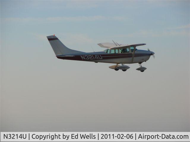 N3214U, 1963 Cessna 182F Skylane C/N 18254614, Air to air