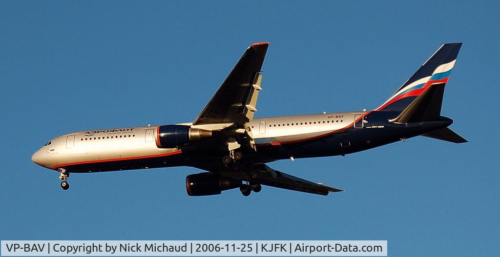 VP-BAV, 1999 Boeing 767-36N C/N 30107, Landing on runway 31R