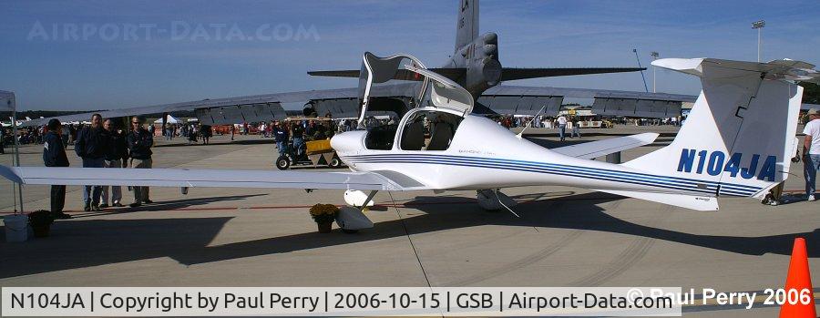 N104JA, 2004 Diamond DA-40 Diamond Star C/N 40.440, Never mind area-rule making things wasp-waisted.  Just look at Diamonds!