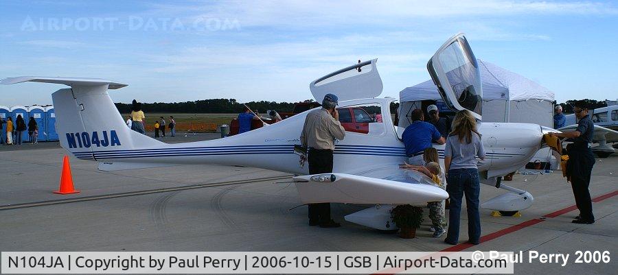 N104JA, 2004 Diamond DA-40 Diamond Star C/N 40.440, I do like the canppy arrangement on DA-40