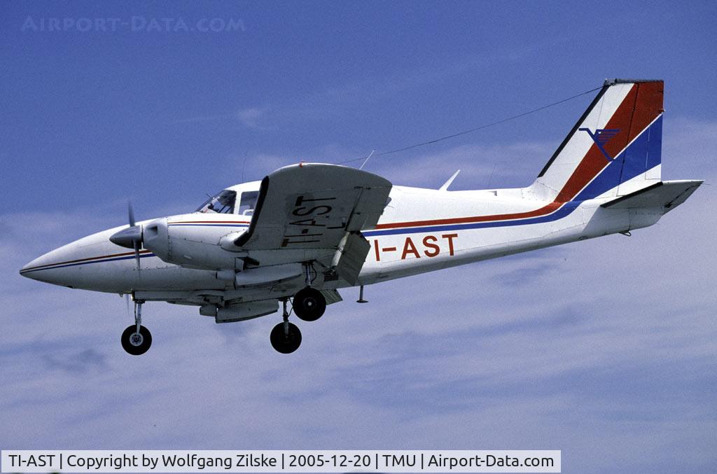 TI-AST, Piper PA-23-250 Aztec C/N 27-7554074, visitor
