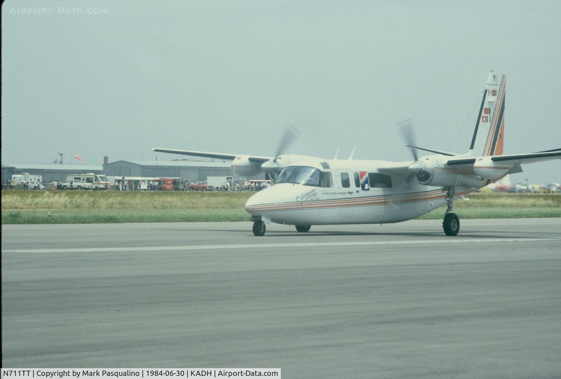 N711TT, 1976 Rockwell International 690B C/N 11362, Commander 690B