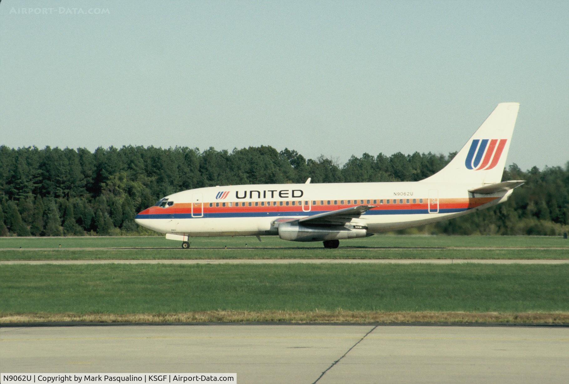 N9062U, 1969 Boeing 737-222 C/N 19943, Boeing 737-200