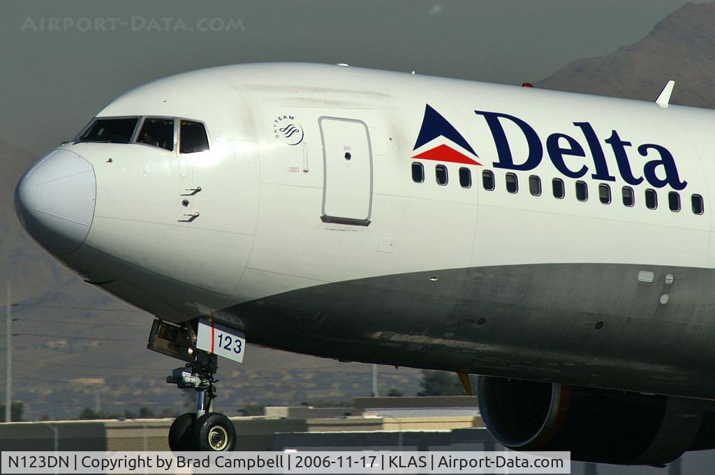N123DN, 1987 Boeing 767-332 C/N 23437, Delta Airlines / 1987 Boeing 767-332