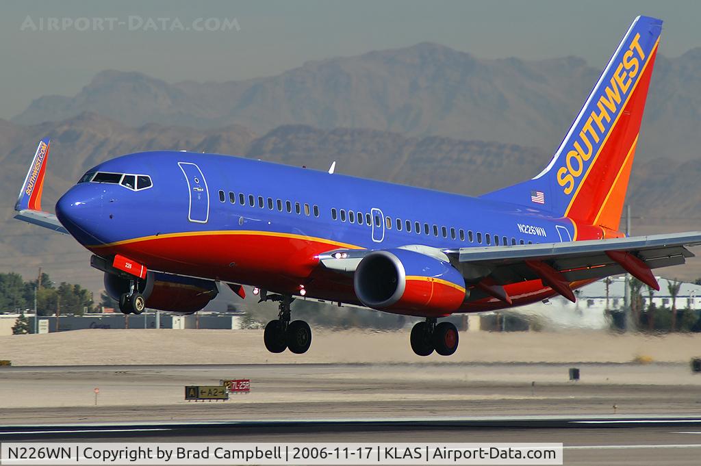 N226WN, 2005 Boeing 737-7H4 C/N 32494, Southwest Airlines / 2005 Boeing 737-7H4