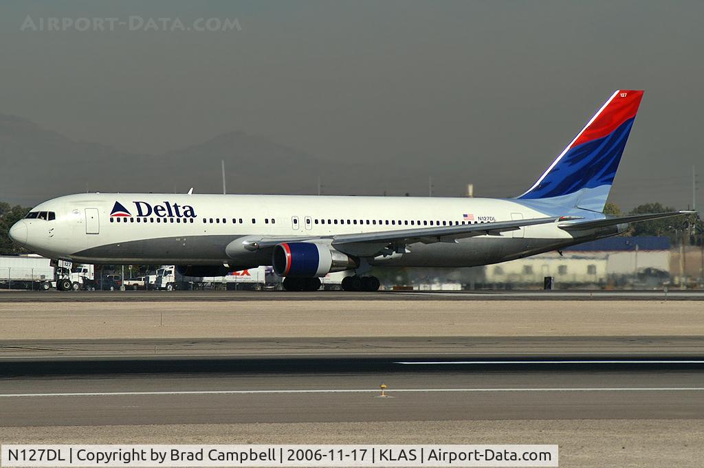 N127DL, 1988 Boeing 767-332 C/N 24077, Delta Airlines / 1988 Boeing 767-332