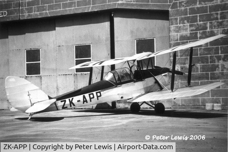 ZK-APP, De Havilland DH-82A Tiger Moth II C/N 82302, DH82A coupe ZK-APP