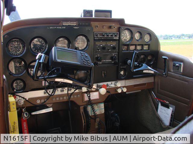 N1615F, 1966 Cessna 172H C/N 17255010, Insturment Panel