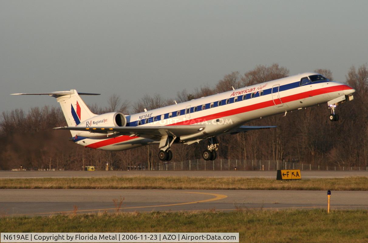 N619AE, 1998 Embraer ERJ-145LR (EMB-145LR) C/N 145101, American Eagle E145