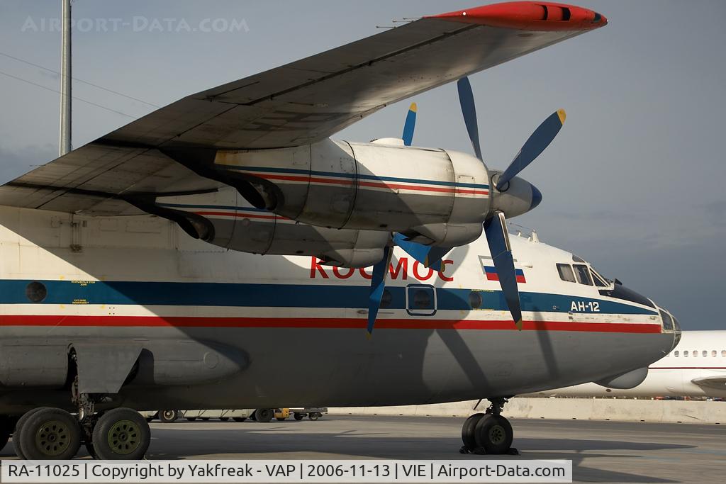 RA-11025, Antonov An-12TB C/N 6344103, Kosmos Antonov 12