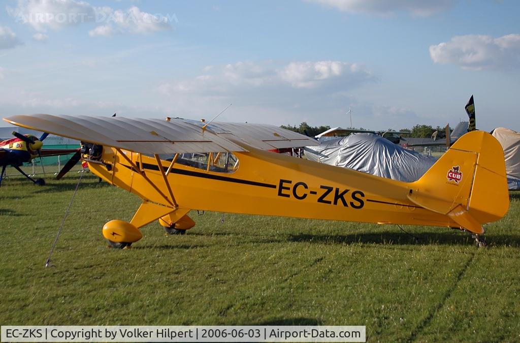 EC-ZKS, 1945 Piper J3C-65 Cub Cub C/N 1247, Piper J-3