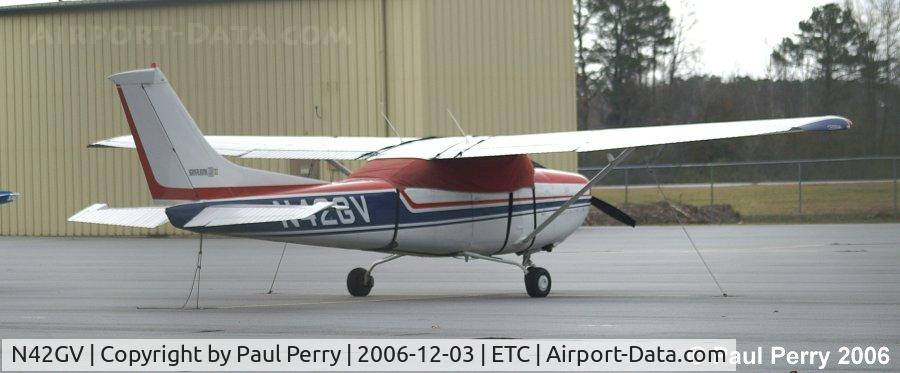 N42GV, 1978 Cessna R182 Skylane RG C/N R182-00219, Tied down, looking lonely