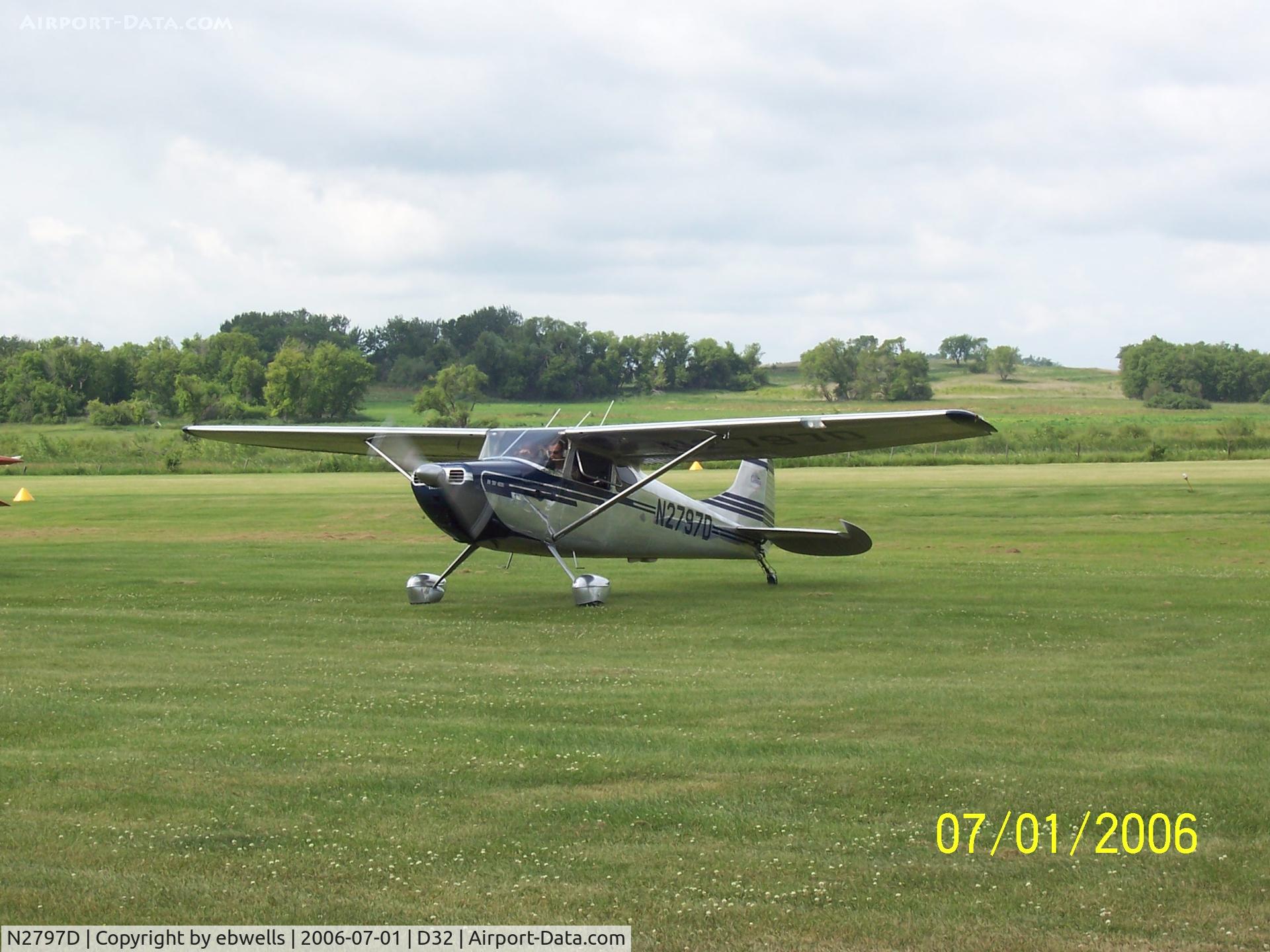 N2797D, 1952 Cessna 170B C/N 25339, N2797D at Starbuck
