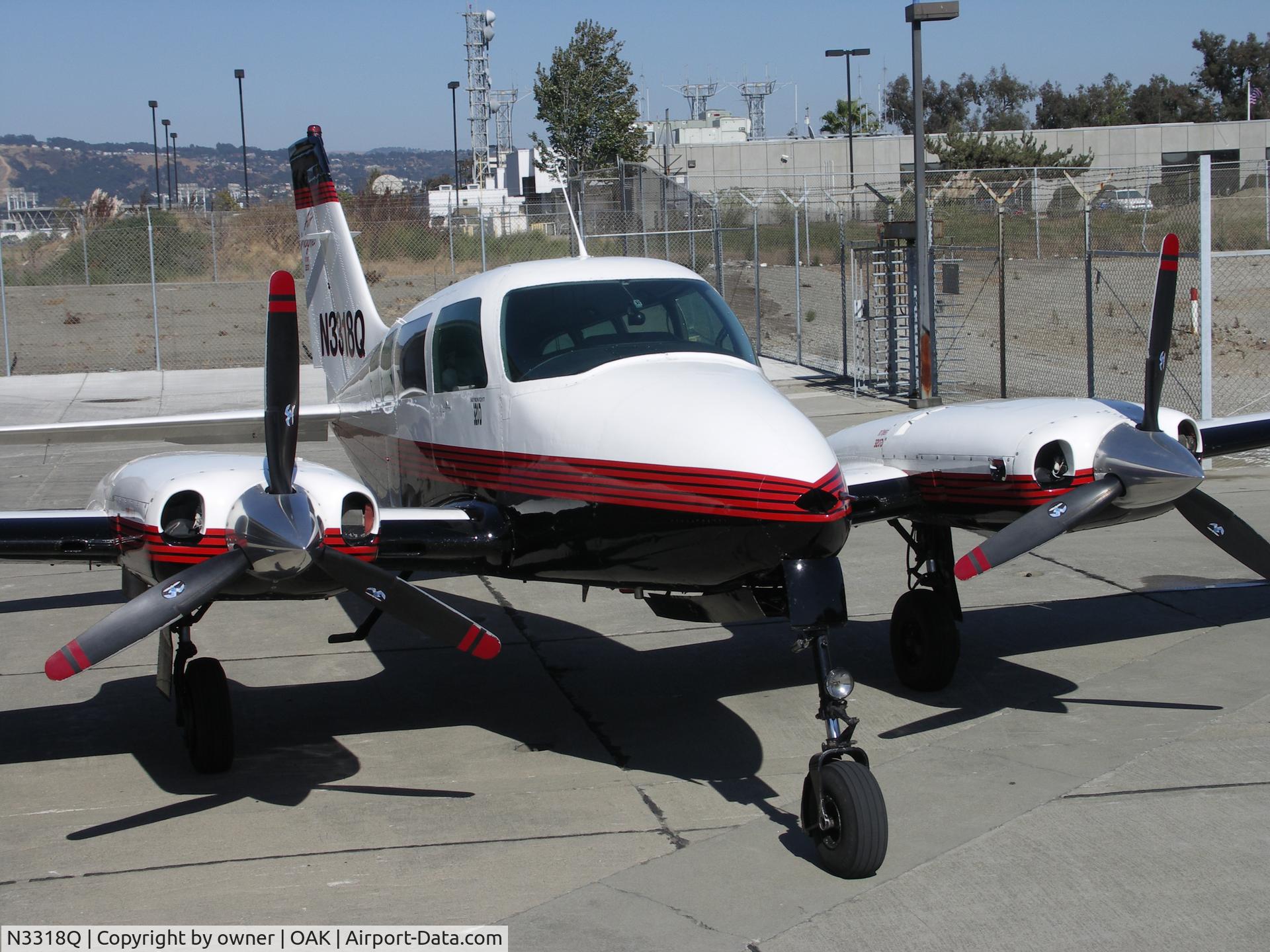 N3318Q, 1966 Cessna 320D Executive Skyknight C/N 320D0118, Twin Cessna