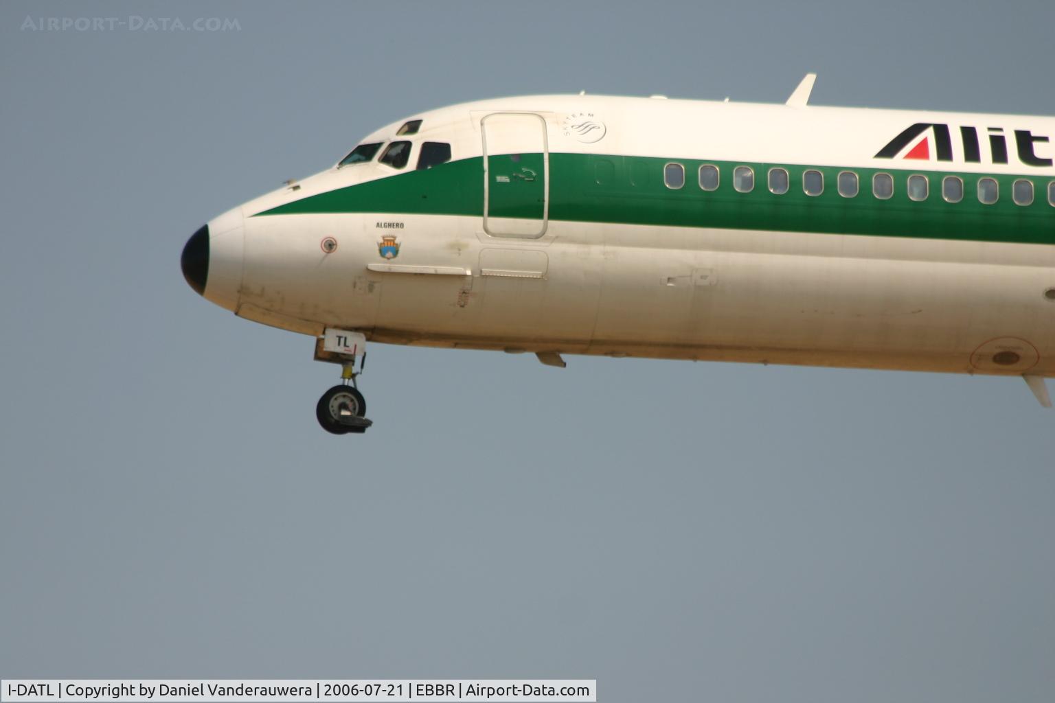 I-DATL, 1995 McDonnell Douglas MD-82 (DC-9-82) C/N 53229/2105, arrival of flight AZ156 from FCO