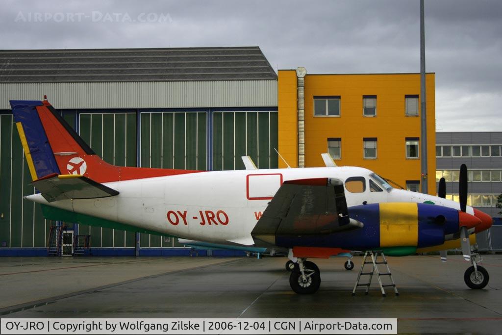 OY-JRO, 1968 Beech B90 King Air C/N LJ-327, visitor